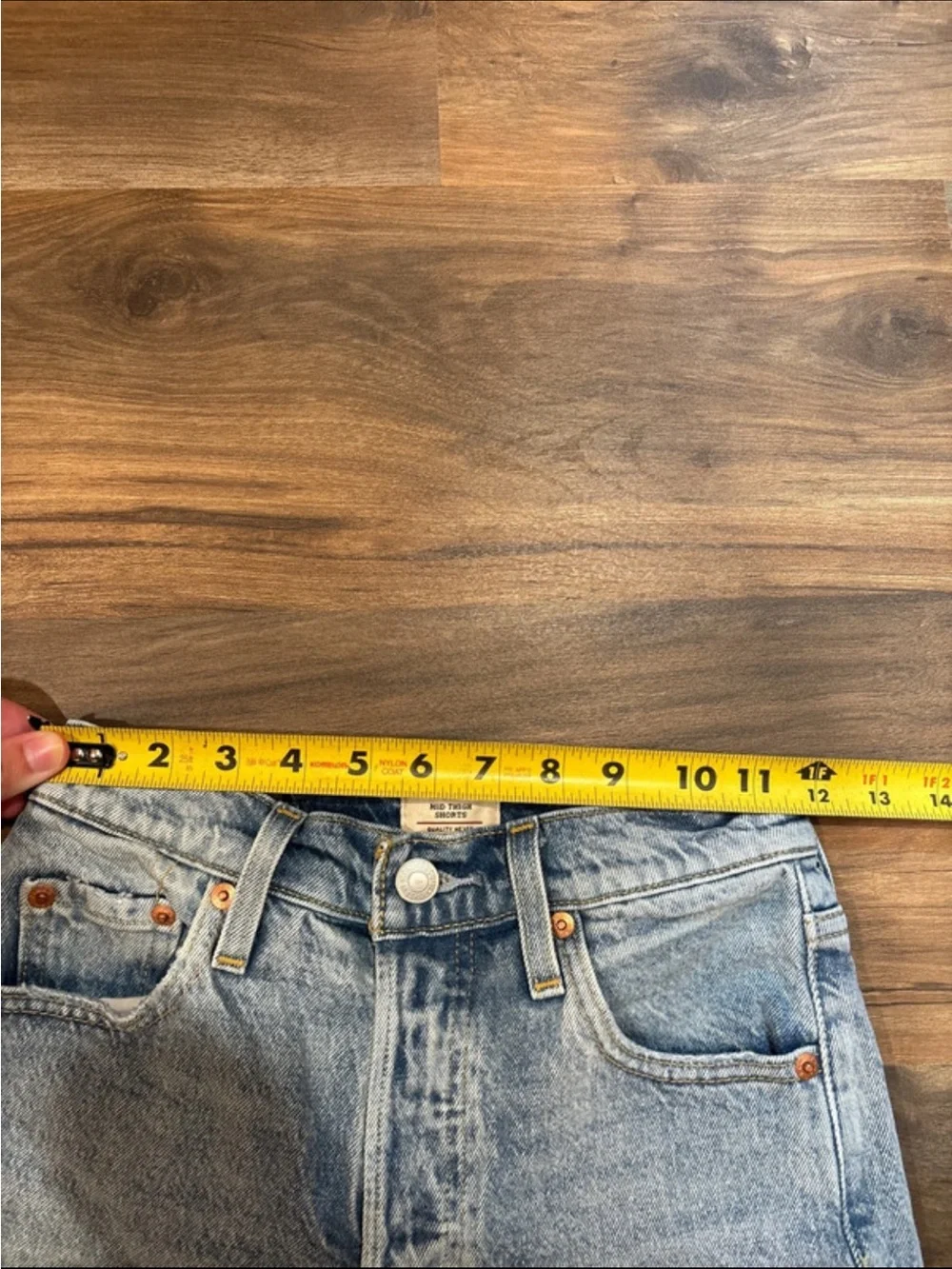 Levi 501 Mid Thigh Shorts